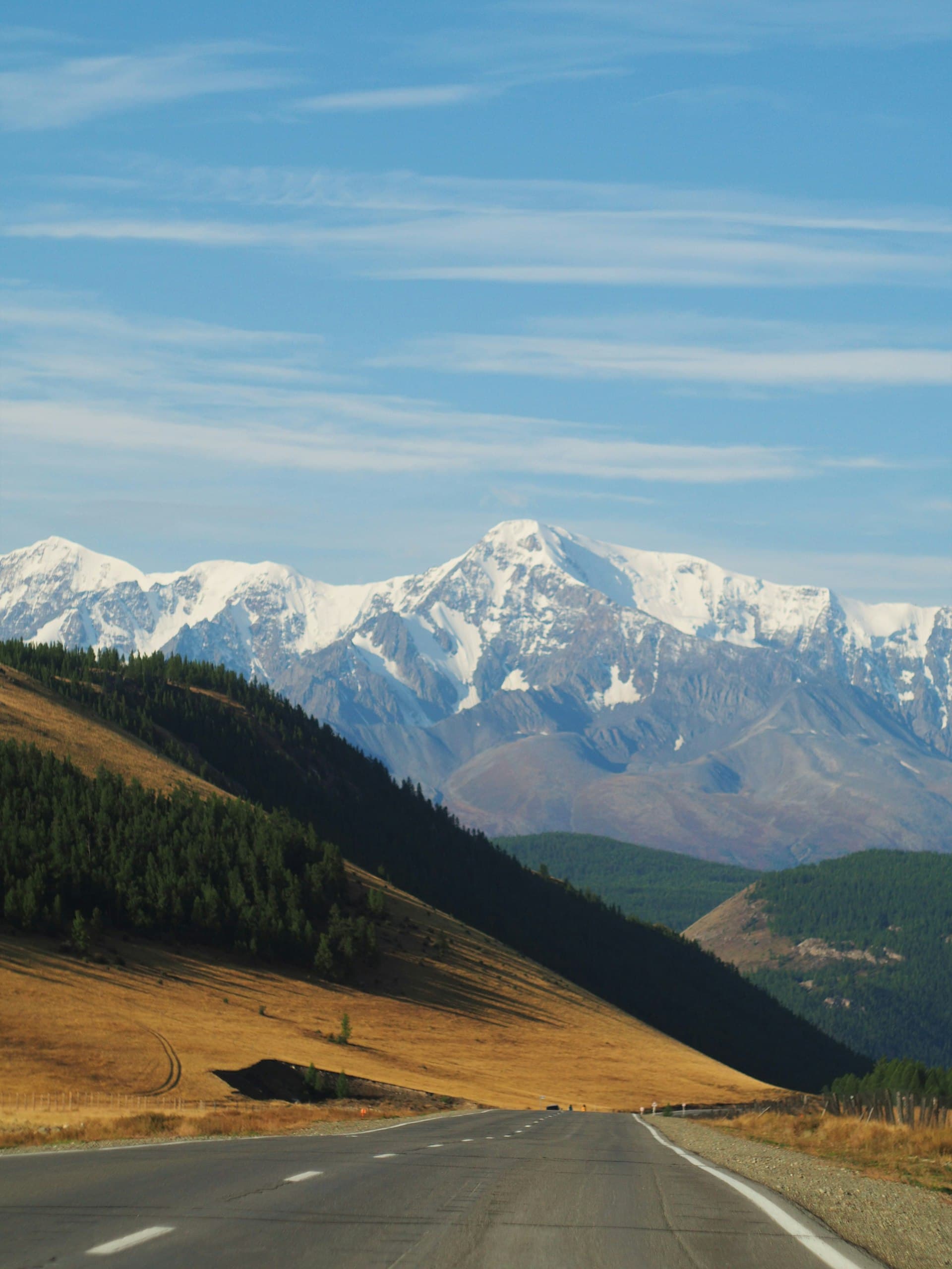 阿勒泰山脉雪景